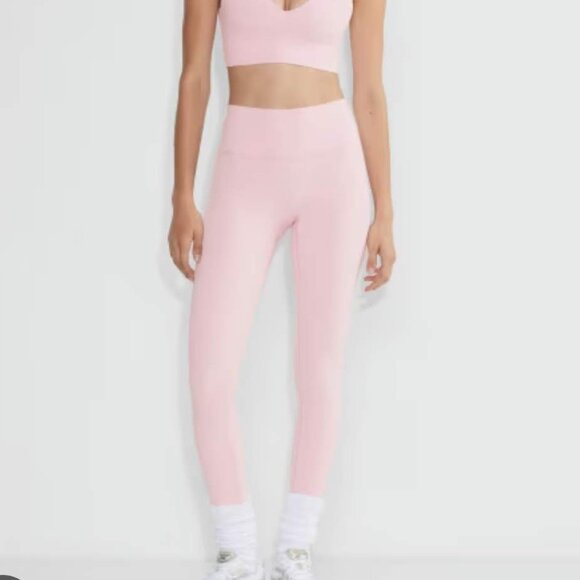 TNA Butter Cheeky Legging - Picture 1 of 3